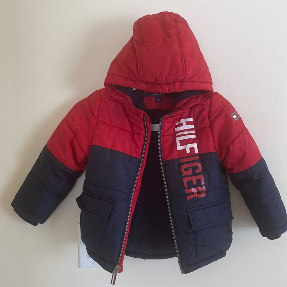 Tommy Hilfiger puffer jacket 🧥